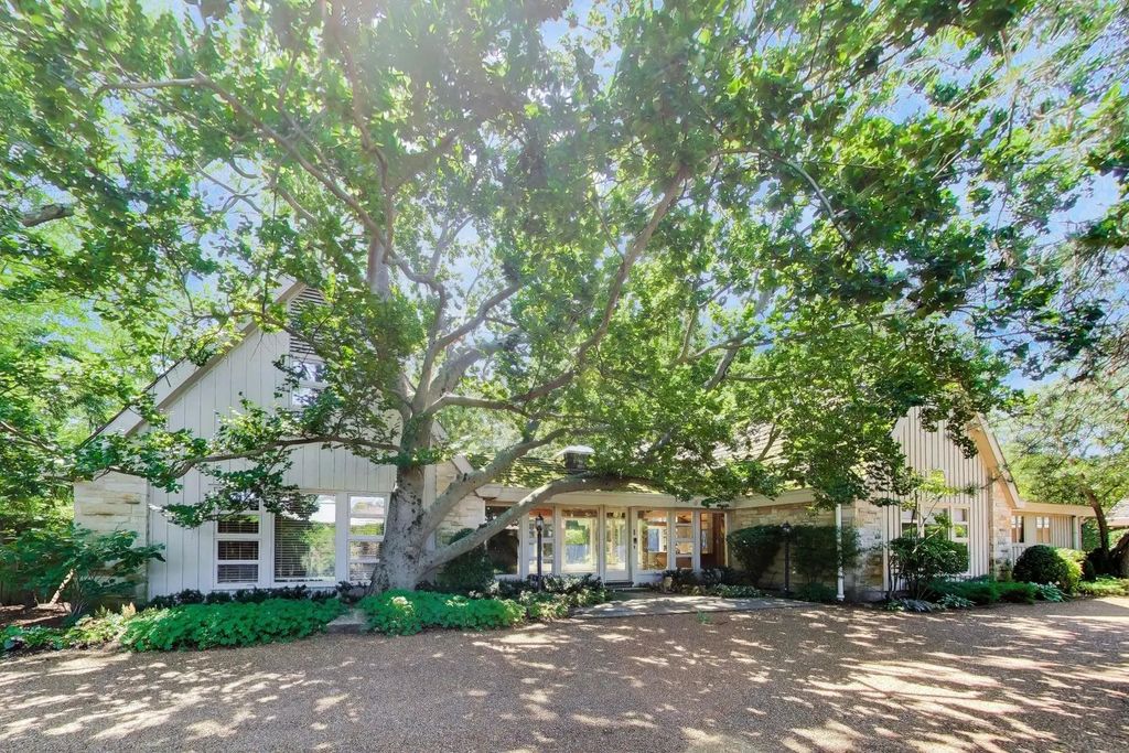 42 Woodley Road, Winnetka, 60093