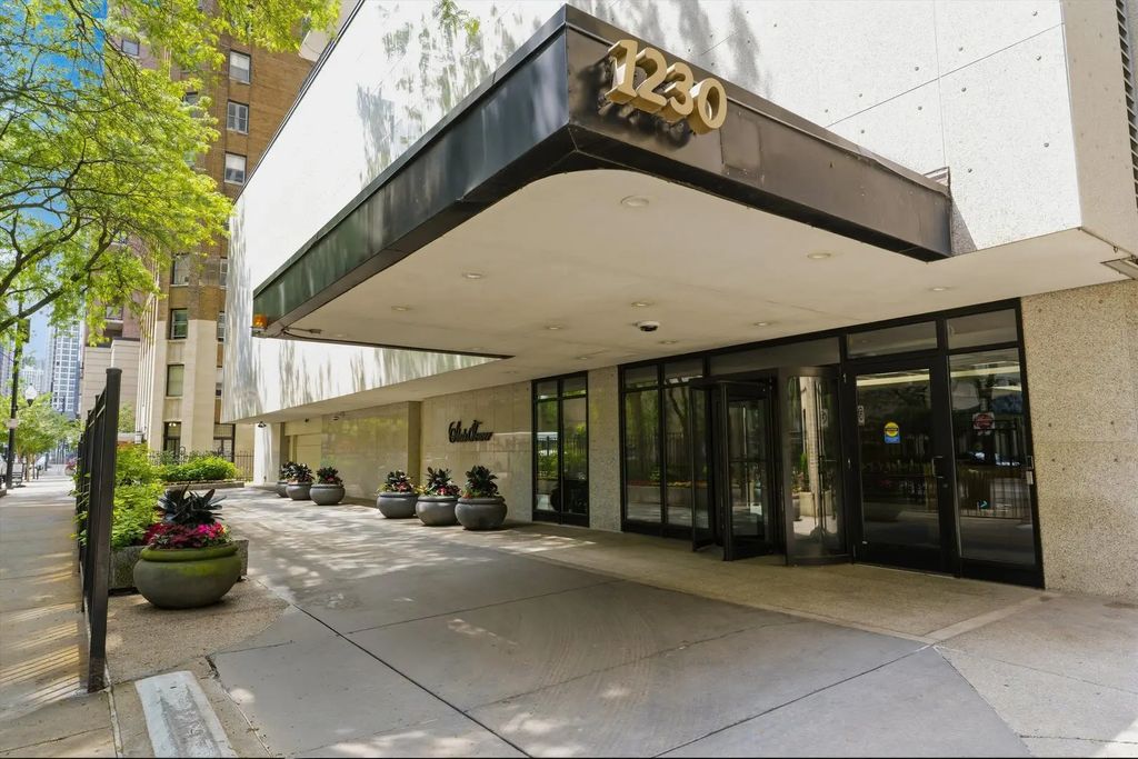 1230 N State Parkway 5b, Chicago