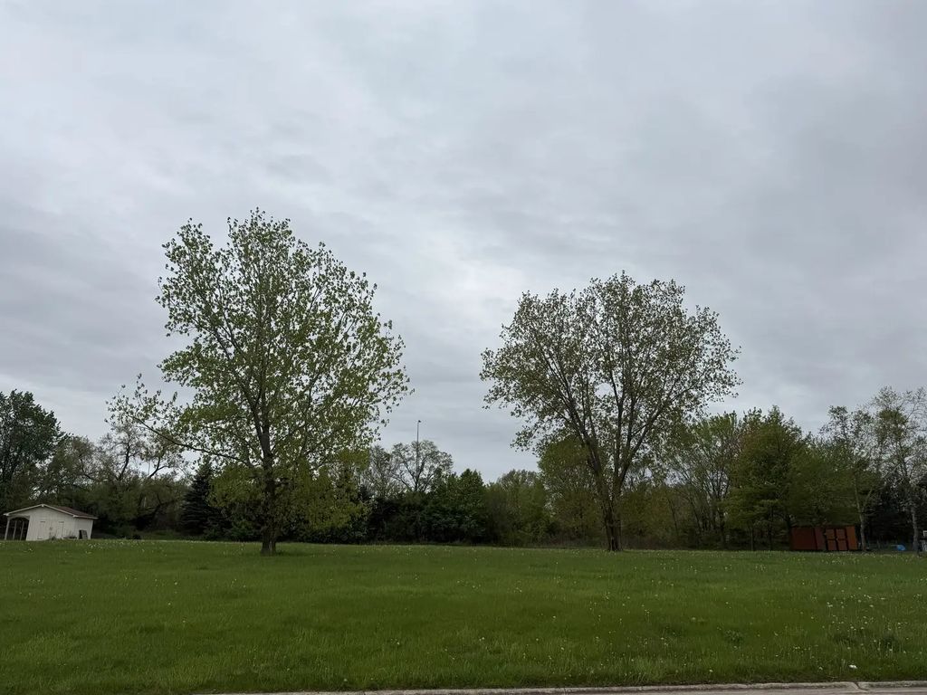 24317 Schubert Lane, Shorewood