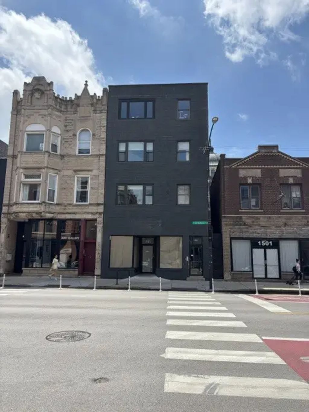 1465 W Chicago Avenue, Chicago