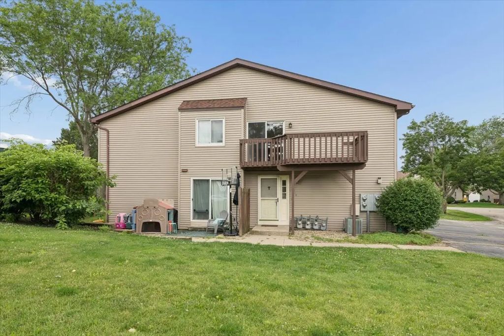 1810 Kerrybrook Court 1810, Sycamore
