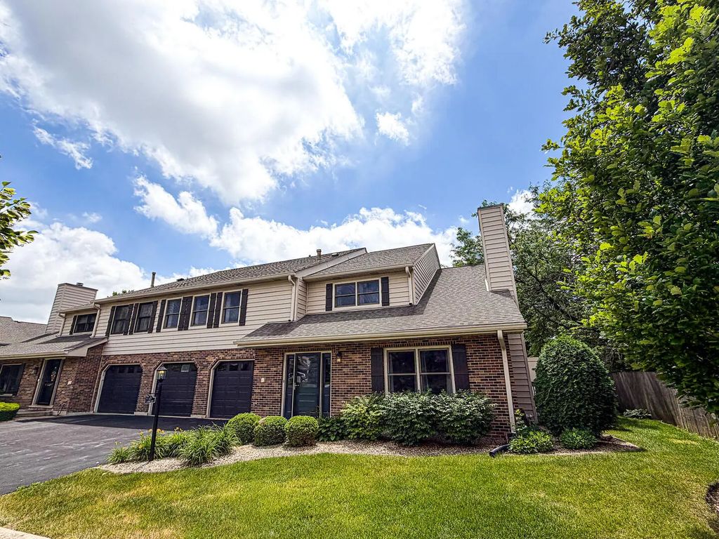 9323 Sunrise Lane, Orland Park