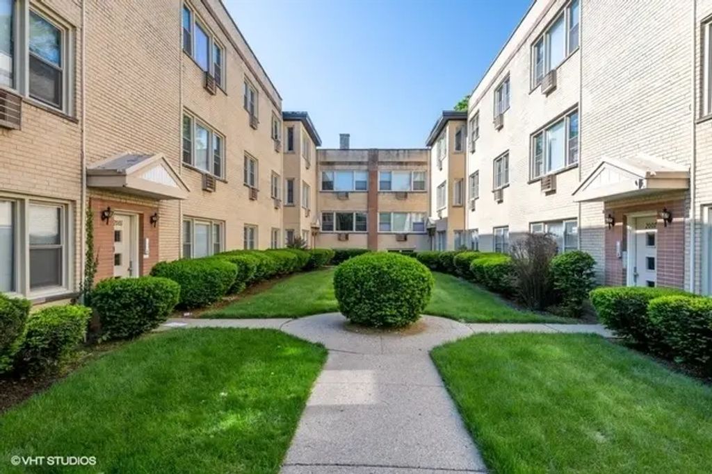 2003 W Touhy Avenue 203, Chicago