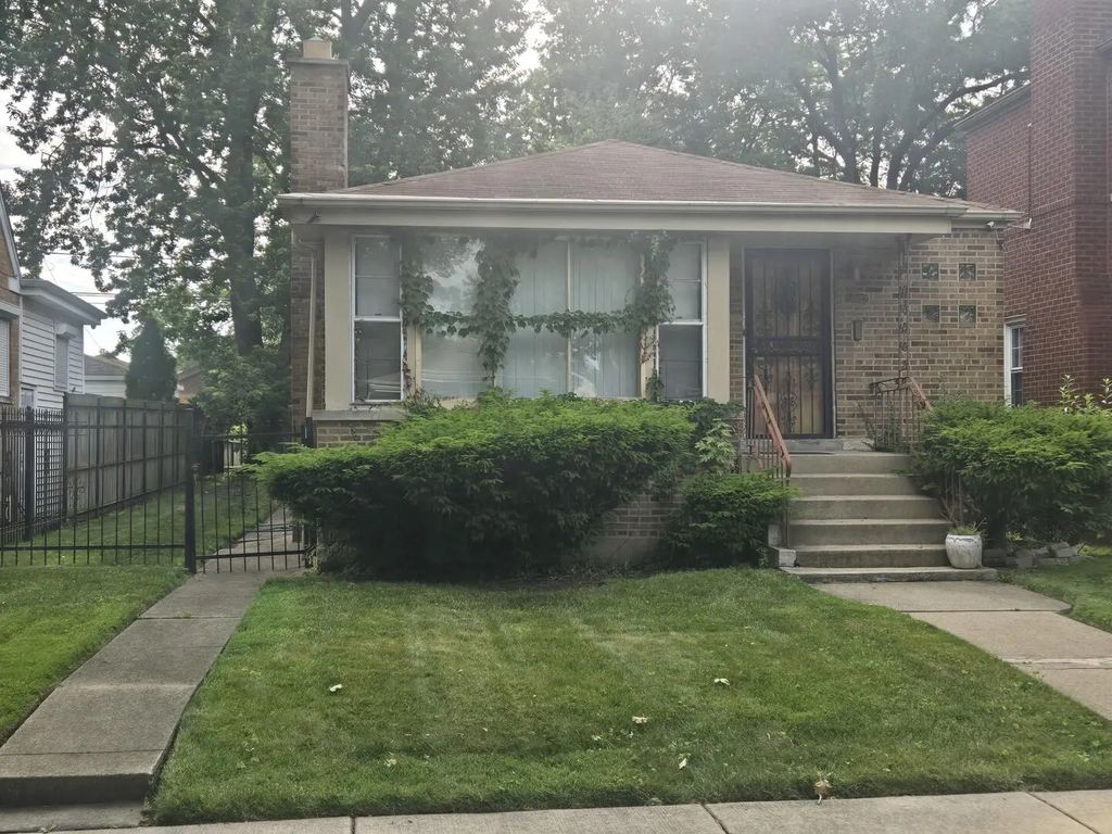 10928 S Parnell Avenue, Chicago