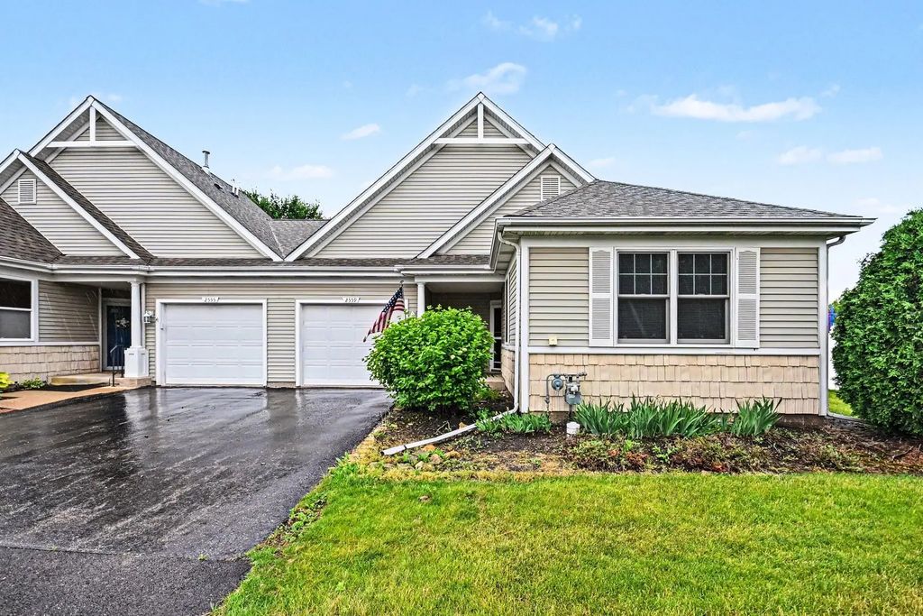 2559 Oak Park Court, Crest Hill