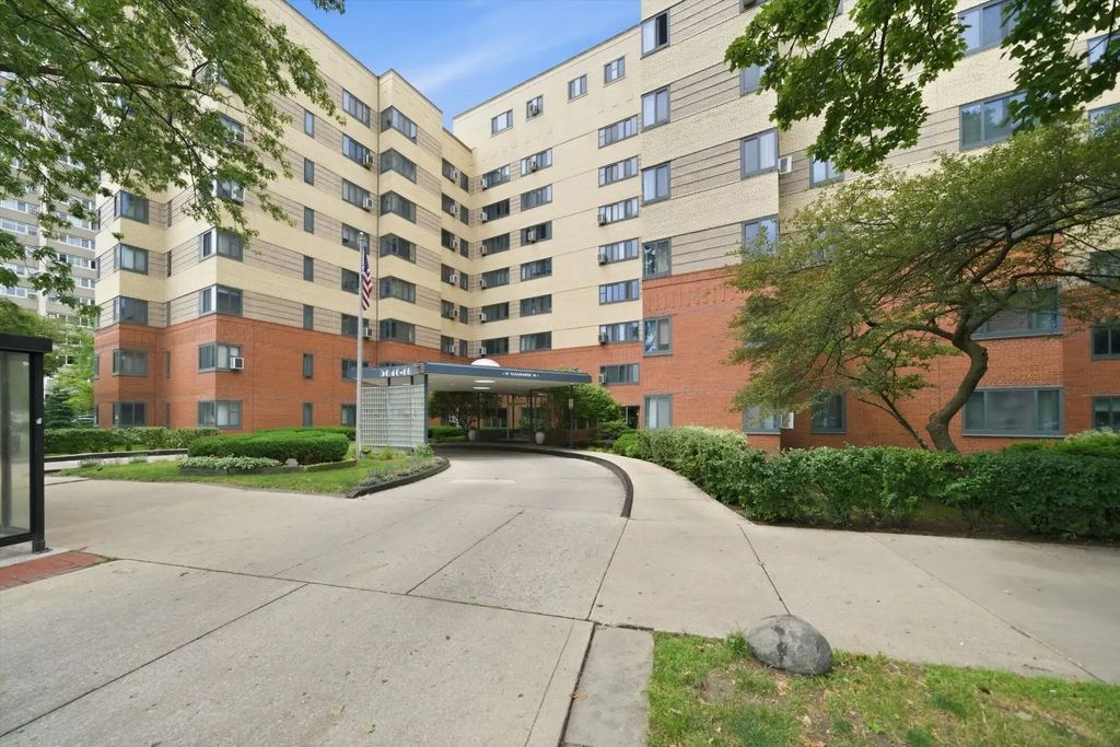 5044 N Marine Drive A7, Chicago, 60640
