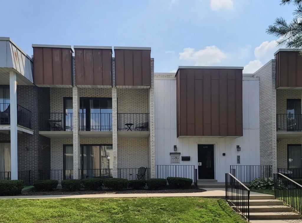 4123 W 98th Street C, Oak Lawn
