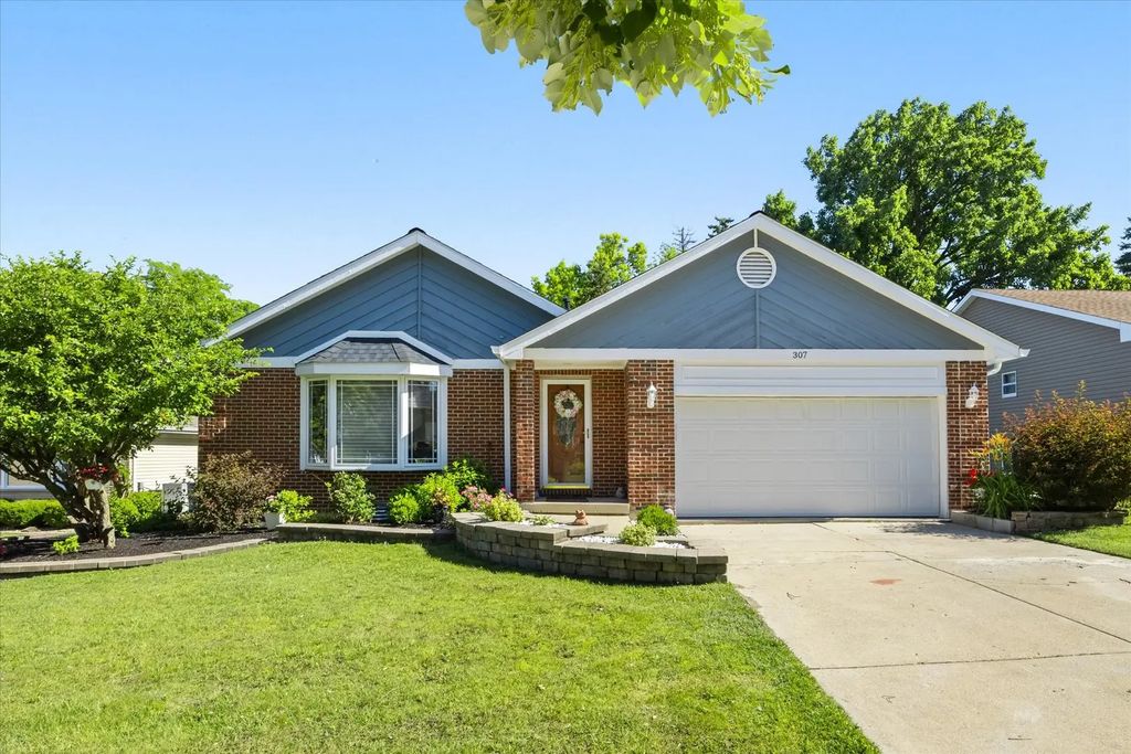 307 Terry Lane, Bloomingdale