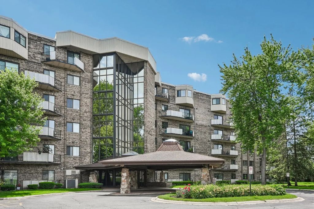1275 E Baldwin Lane 104, Palatine