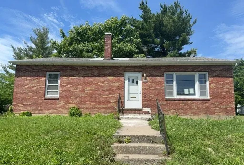 415 N Market Street, Sparta