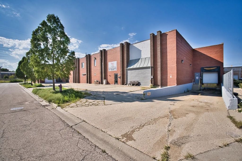4820 W Washington Street, Skokie