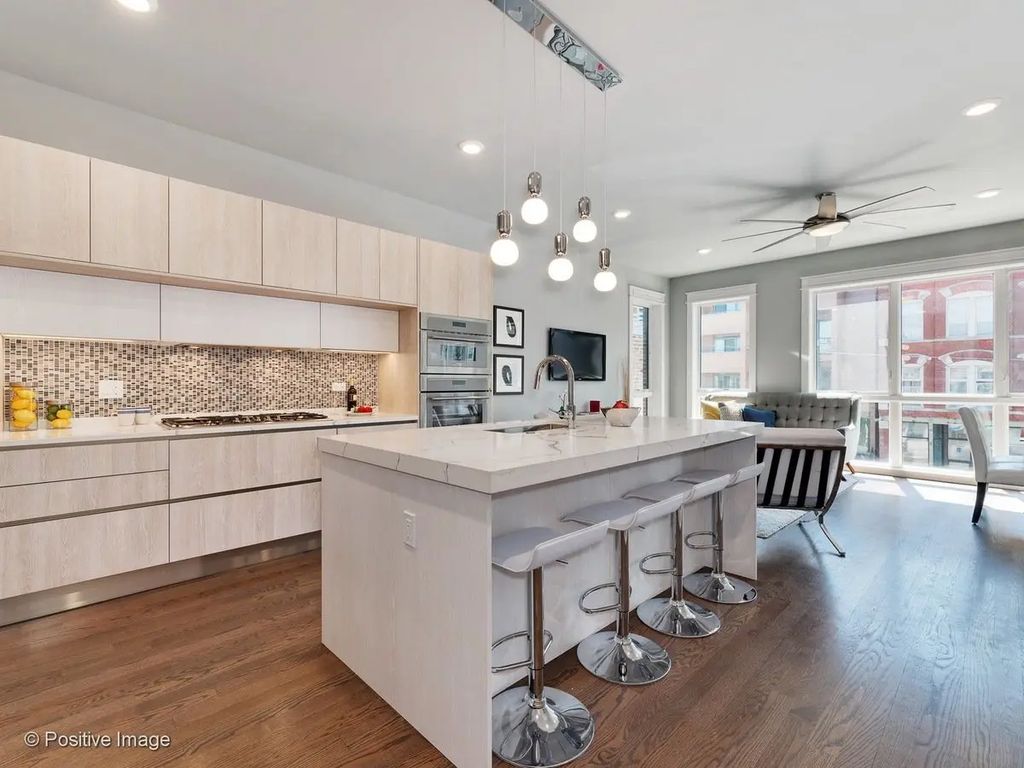 1428 W Grand Avenue 2, Chicago, 60642