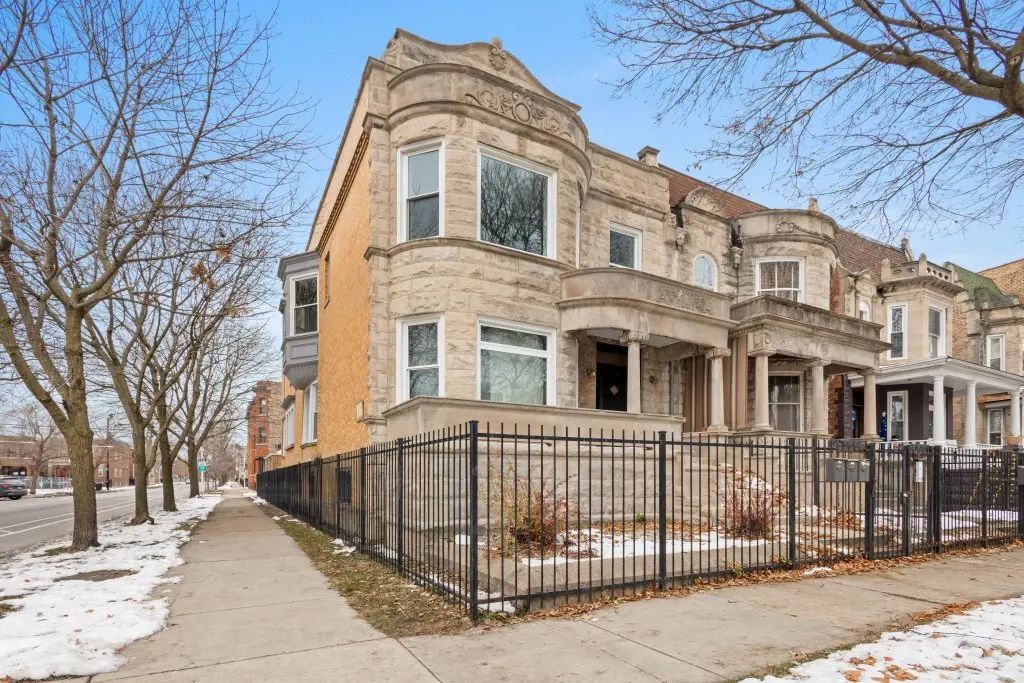 6556 S Woodlawn Avenue, Chicago