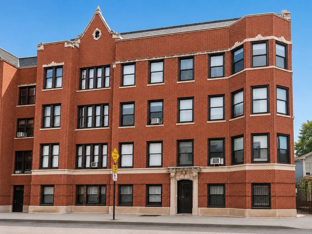 609 W Addison Street 2, Chicago, 60613