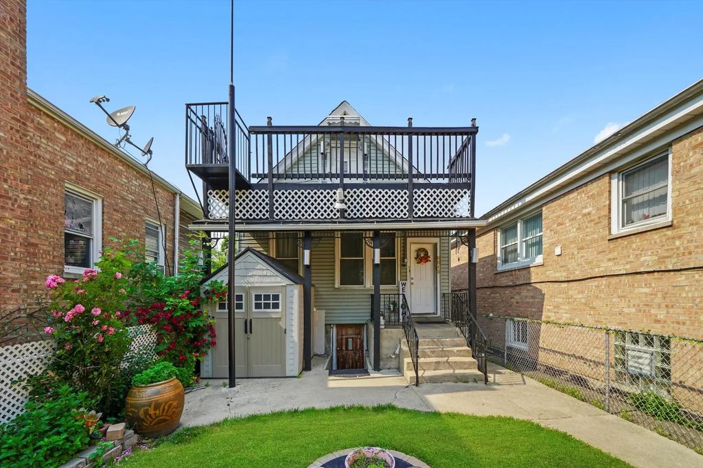 5512 W Wrightwood Avenue, Chicago