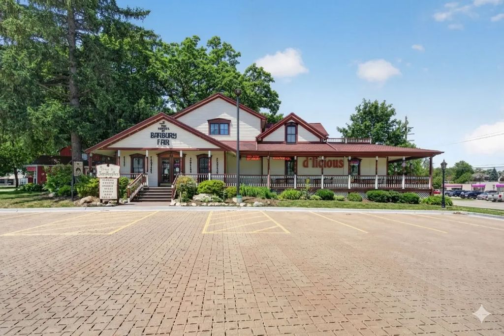 211-215 W Railroad Avenue, Bartlett