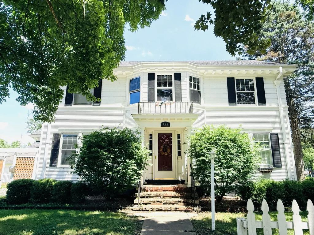 322 S 5th Street, Hoopeston