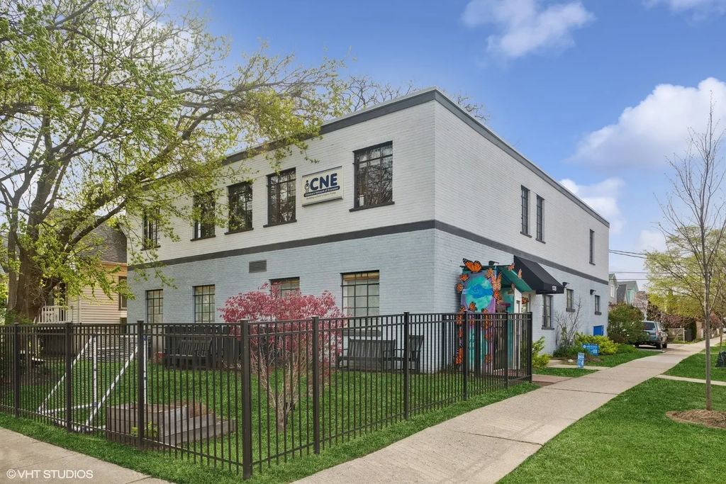 1335 Dodge Avenue, Evanston