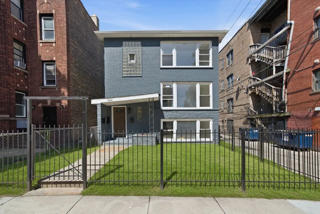 7914 S Essex Avenue, Chicago, 60617