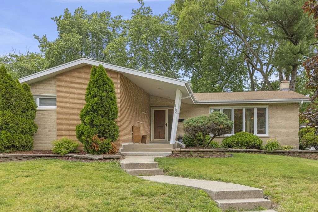 1500 Carson Drive, Homewood