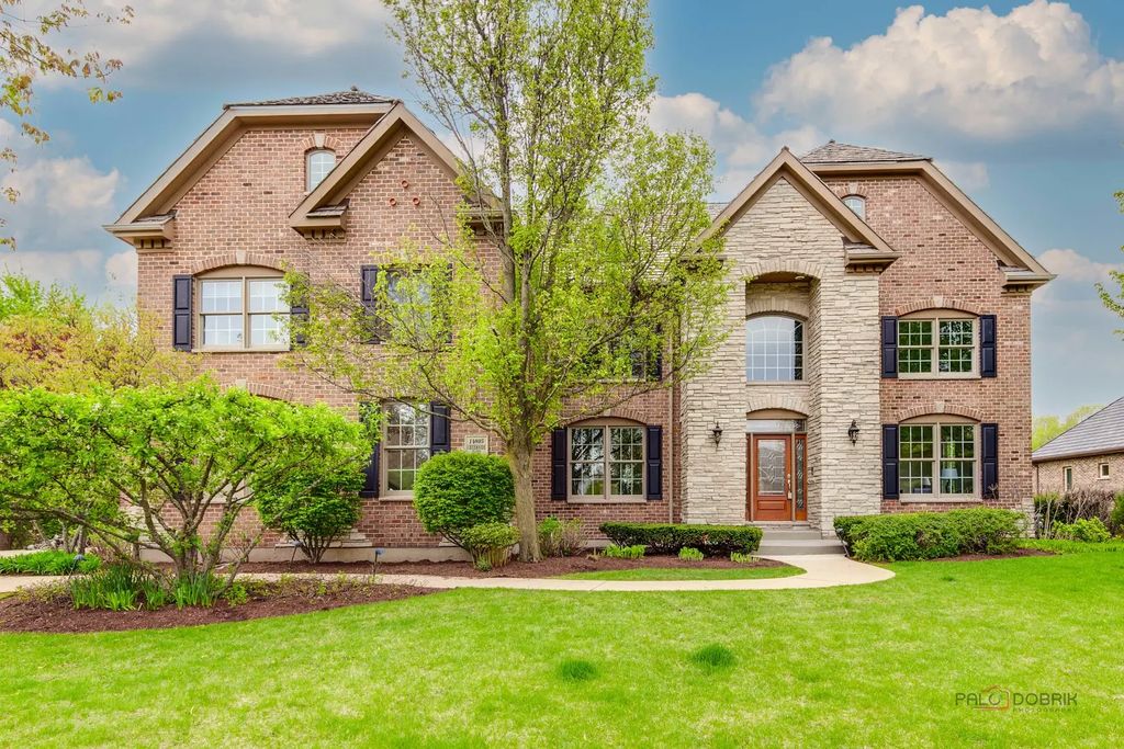 14805 Creekside Path, Libertyville