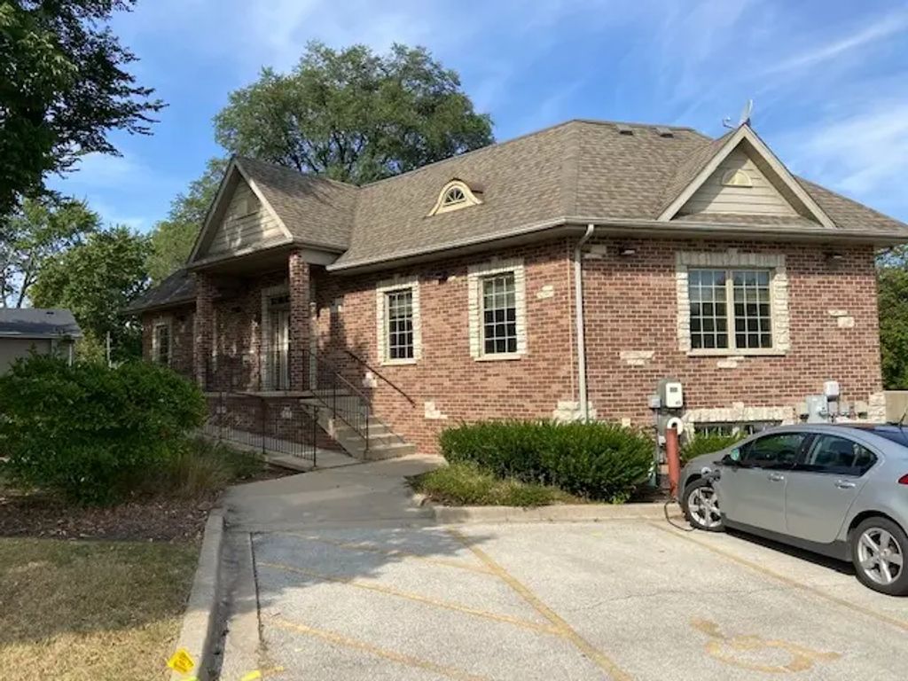 220 Channahon Street, Shorewood