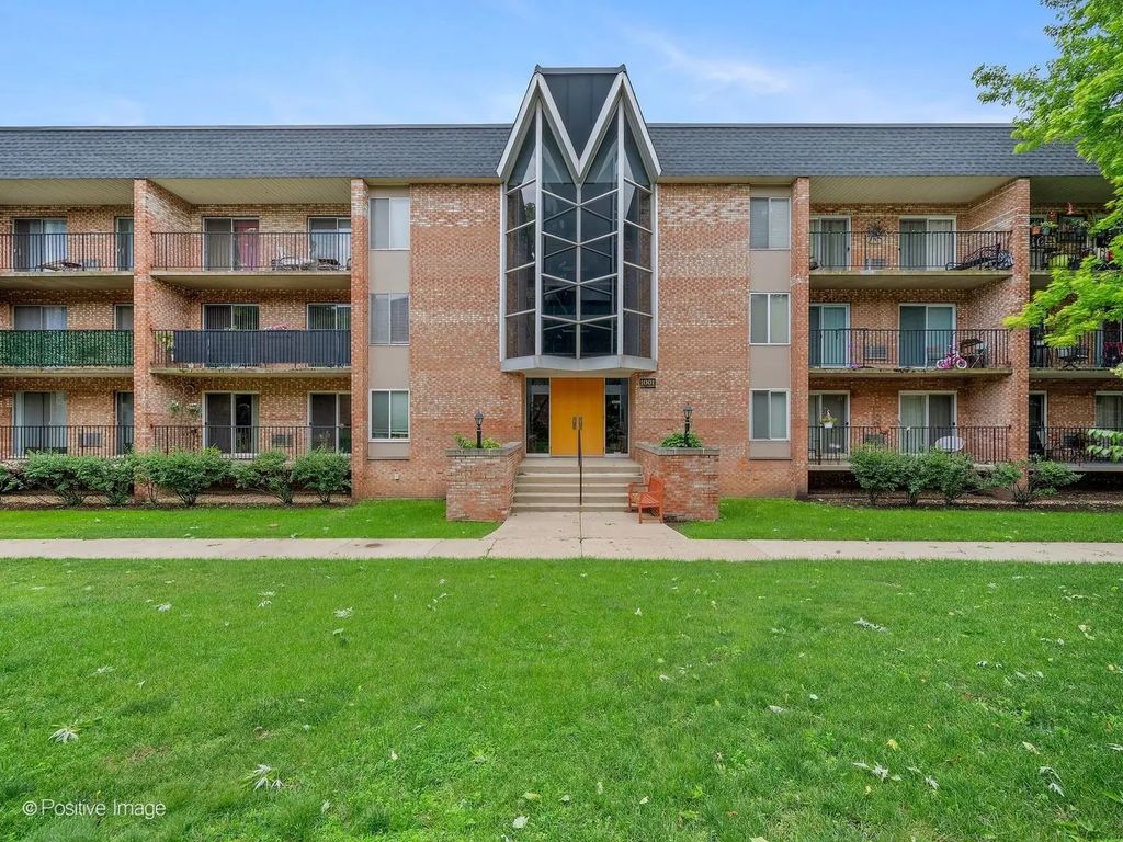 1001 N Mill Street 311, Naperville