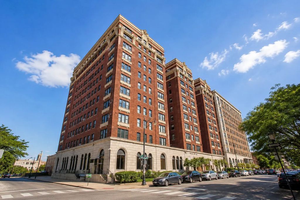 5300 S Shore Drive 810, Chicago
