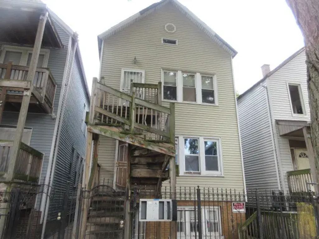 8711 S Exchange Avenue, Chicago, 60617
