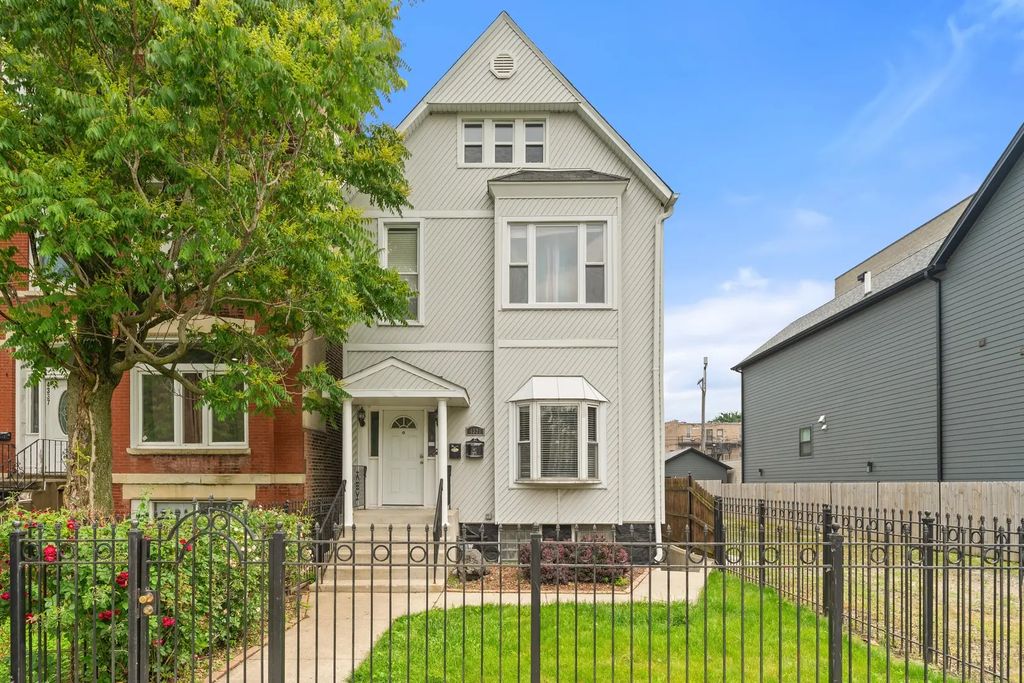 4339 S Indiana Avenue, Chicago, 60653