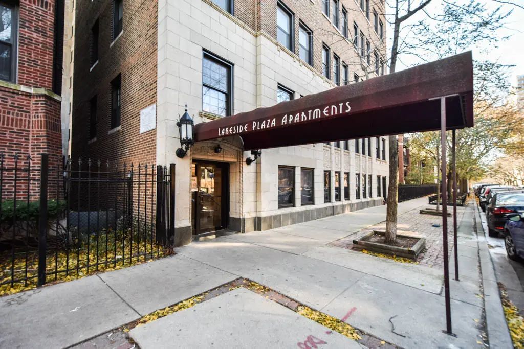 817 W Lakeside Place 106, Chicago