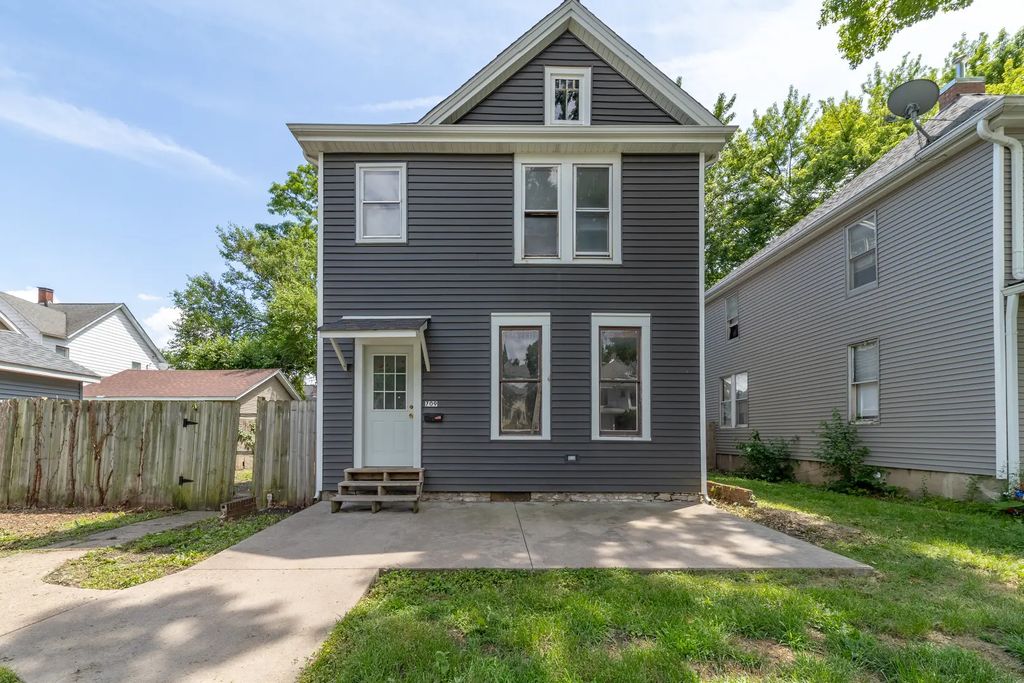709 W 16th Street, Davenport