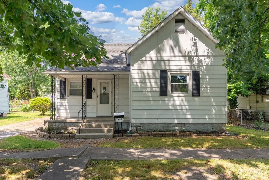 313 N 9th Street, Herrin