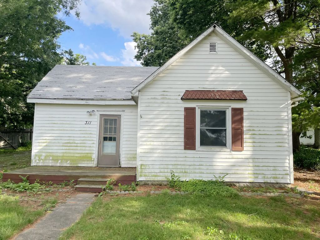 311 W Church Street, Sadorus