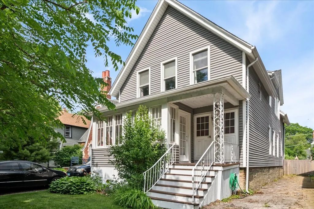 1621 Florence Avenue, Evanston
