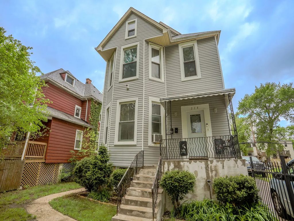 224 N Lockwood Avenue, Chicago, 60644