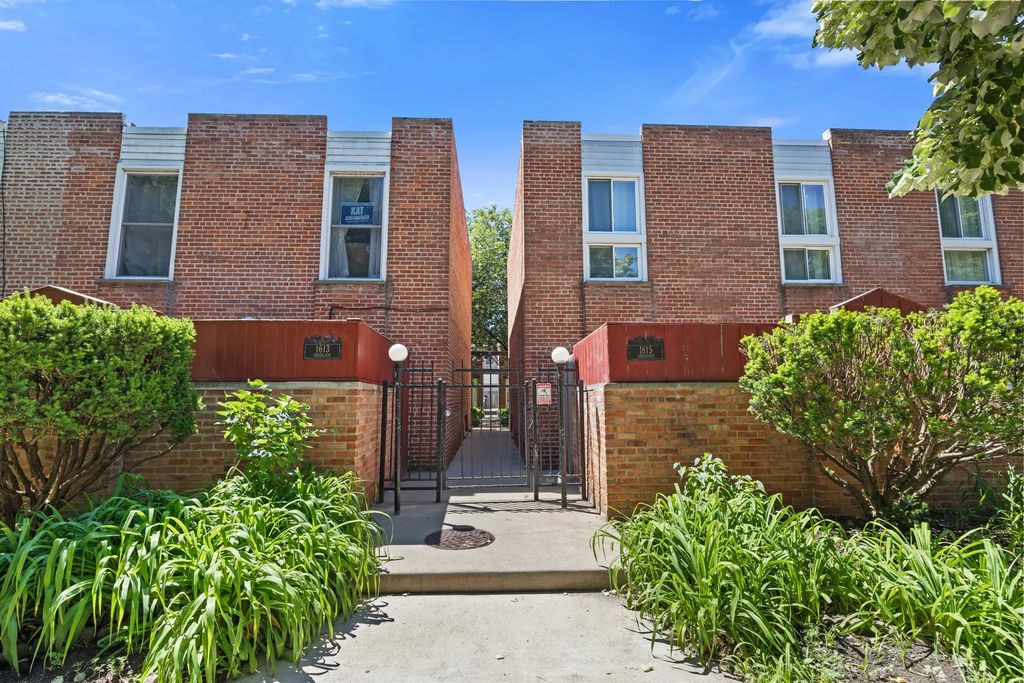 1615 W Greenleaf Avenue F, Chicago