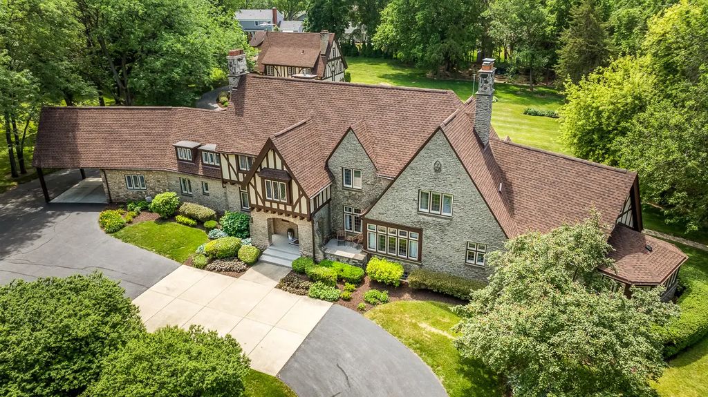 2407 W Galena Avenue, Freeport