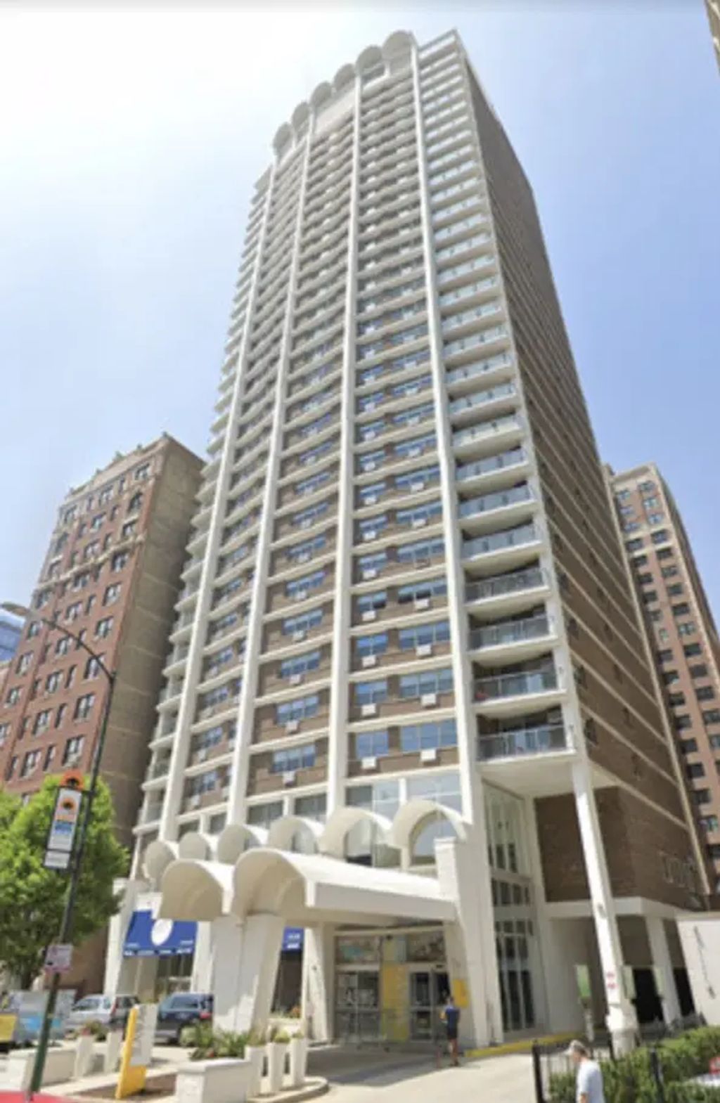 420 W Belmont Avenue 8e, Chicago