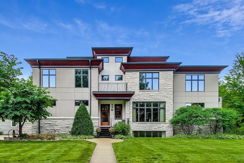 170 E South Street, Elmhurst