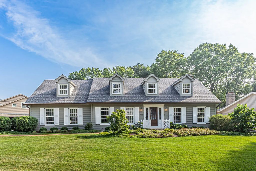 991 Huntleigh Drive, Naperville