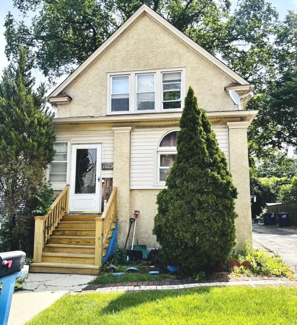 1005 N 5th Avenue, Maywood