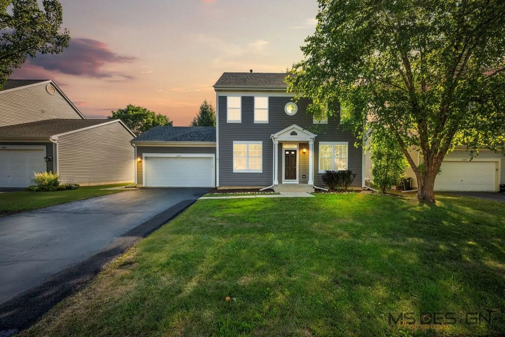 2470 Fairchild Lane, West Chicago