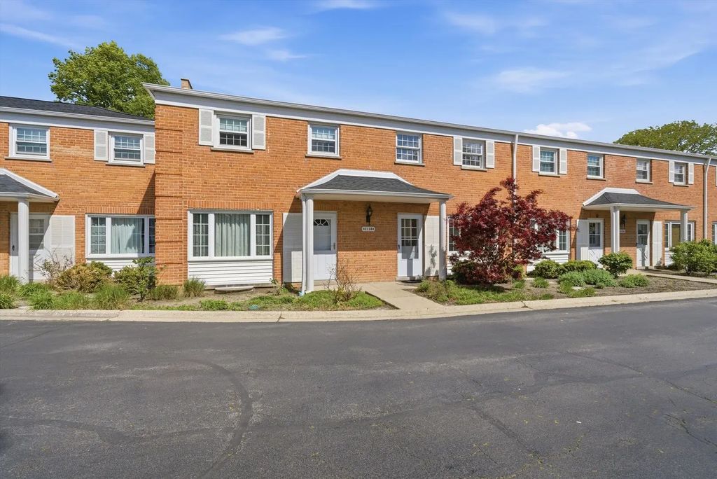 2138 Rugen Road A, Glenview, 60026