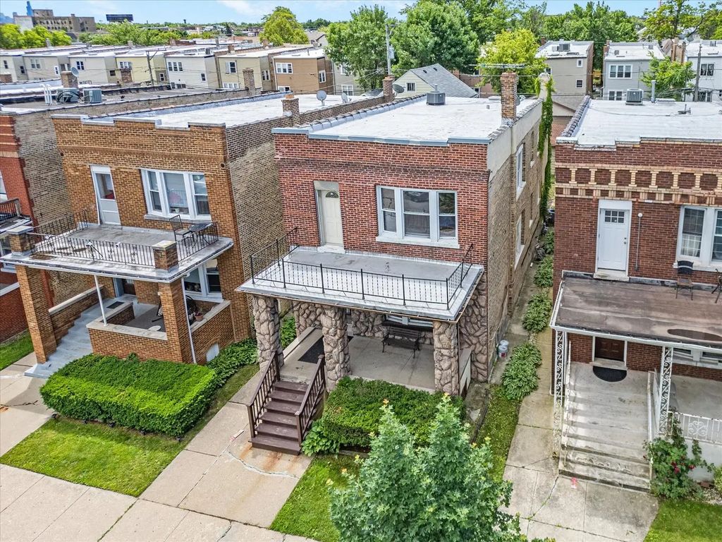 4935 W Henderson Street, Chicago, 60641