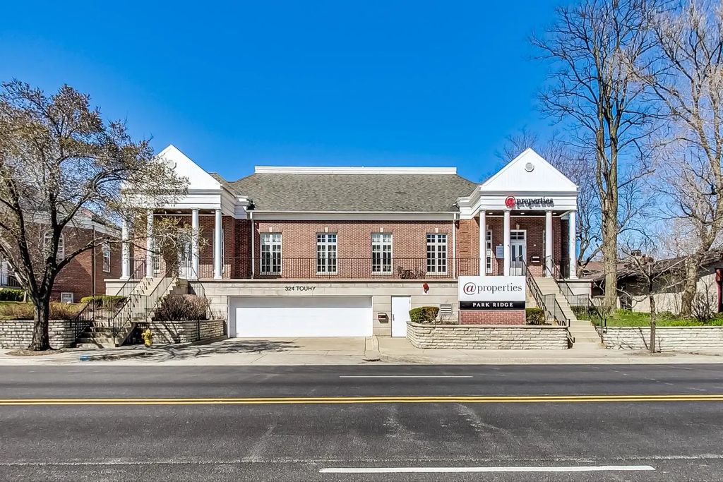 324 W Touhy Avenue, Park Ridge