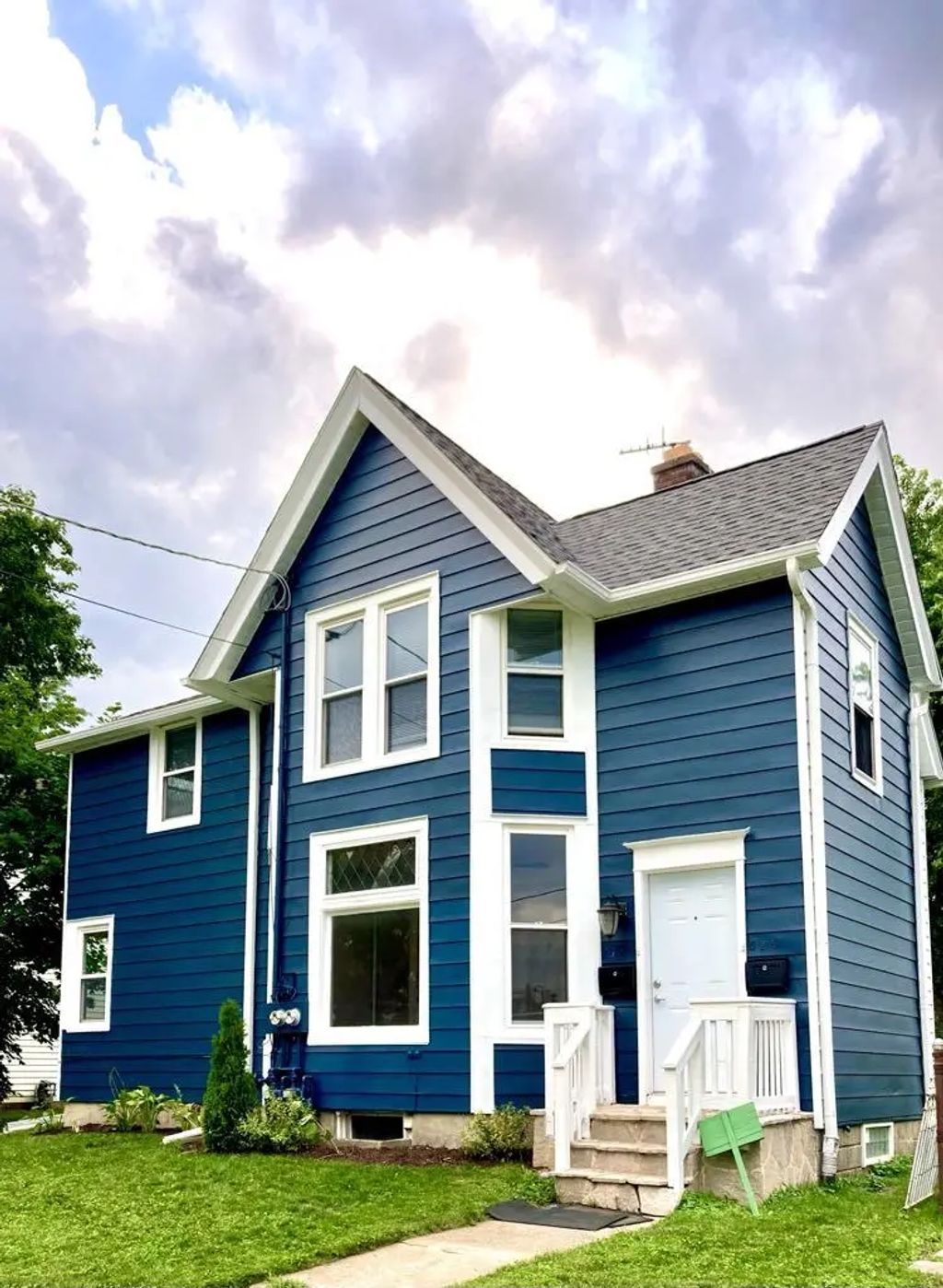 325 3rd Street 2, Libertyville