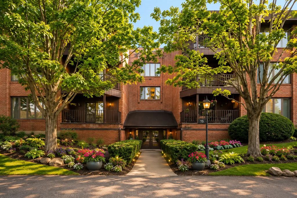 75 Boardwalk Place 103, Park Ridge