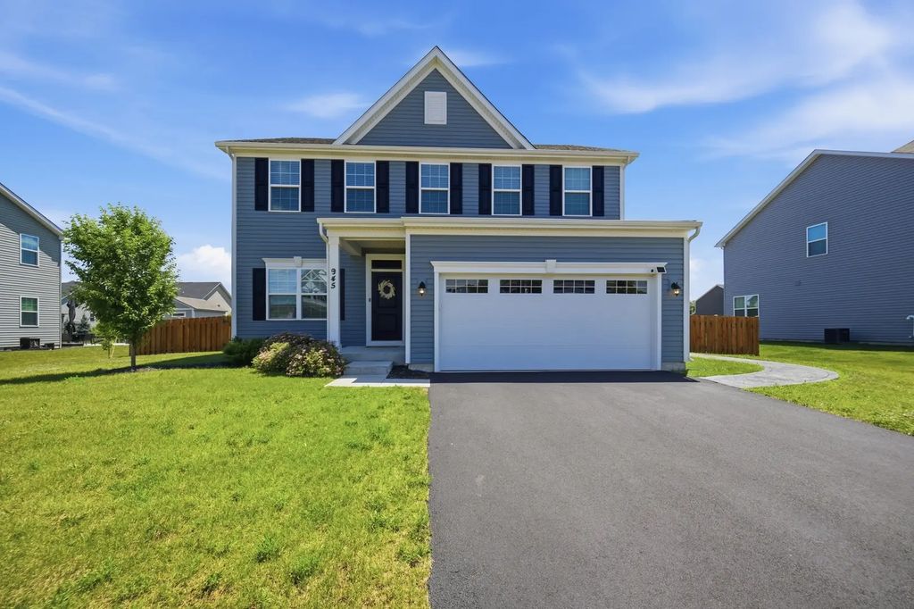 945 Mario Lane, Gilberts