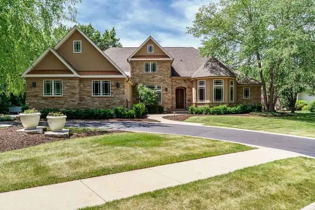 5352 Woodland Pond Lane, Loves Park